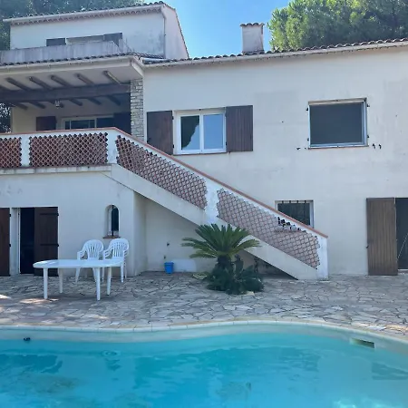 Villa De Charme Avec Piscine *